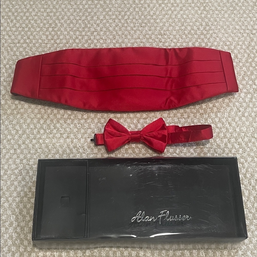 Alan Flusser Elegant Red Bow Tie and Cummerbund Set - Picture 2 of 3